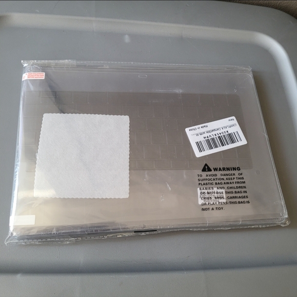 13.3" MacBook Hard Shell Case - Picture 1 of 2